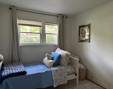 651 Lincoln Avenue - Photo Thumbnail 6