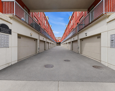 16 S Aberdeen Street - Photo Thumbnail 32