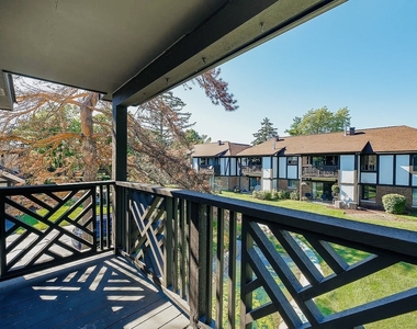 865 Sheldon Court - Photo Thumbnail 10