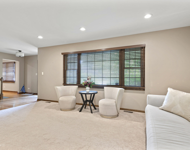 560 Rapidan Court - Photo Thumbnail 5