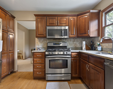 560 Rapidan Court - Photo Thumbnail 3