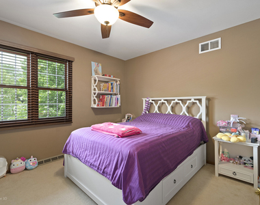 560 Rapidan Court - Photo Thumbnail 8