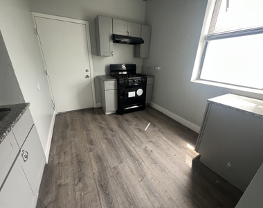 73 E 69th Street - Photo Thumbnail 4
