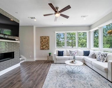 1227 Chelsea Circle - Photo Thumbnail 12