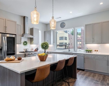 1227 Chelsea Circle - Photo Thumbnail 9
