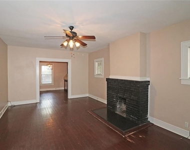 43 Whitefoord Avenue Se - Photo Thumbnail 5