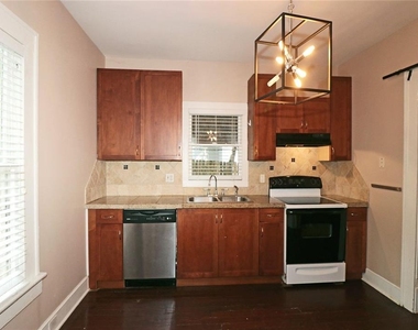 43 Whitefoord Avenue Se - Photo Thumbnail 7