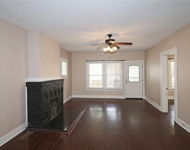 43 Whitefoord Avenue Se - Photo Thumbnail 3
