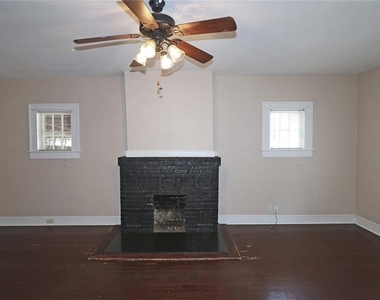43 Whitefoord Avenue Se - Photo Thumbnail 4