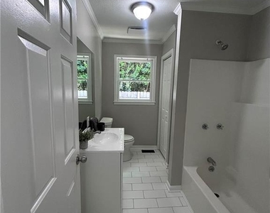 26 Herring Street - Photo Thumbnail 10
