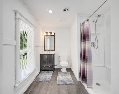 310 Godfrey Avenue - Photo Thumbnail 13