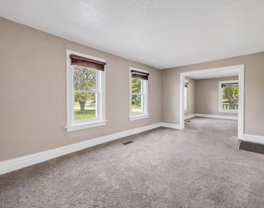 310 Godfrey Avenue - Photo Thumbnail 6