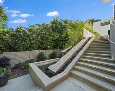 937 Berkshire Road Ne - Photo Thumbnail 57