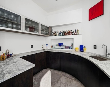 937 Berkshire Road Ne - Photo Thumbnail 27