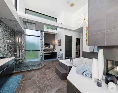 937 Berkshire Road Ne - Photo Thumbnail 41