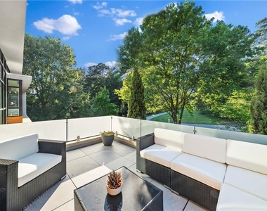 937 Berkshire Road Ne - Photo Thumbnail 46