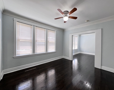 8856 S Lowe Avenue - Photo Thumbnail 4
