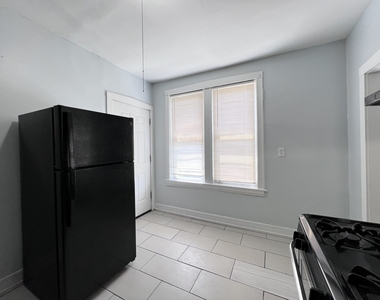 8856 S Lowe Avenue - Photo Thumbnail 7