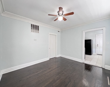 8856 S Lowe Avenue - Photo Thumbnail 2