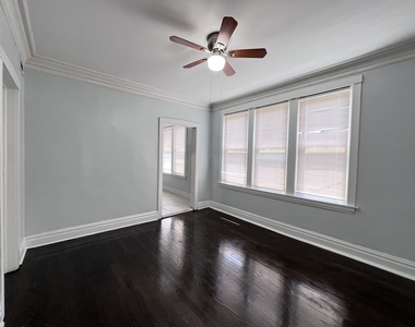 8856 S Lowe Avenue - Photo Thumbnail 3