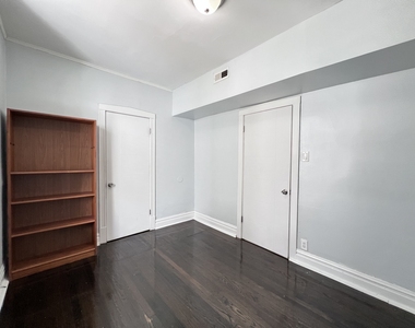 8856 S Lowe Avenue - Photo Thumbnail 11