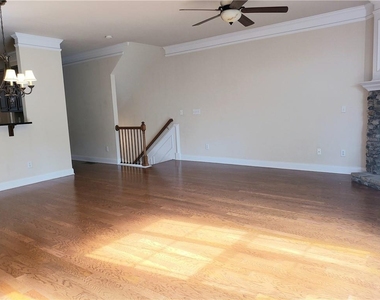 5201 Wellsley Bend - Photo Thumbnail 4