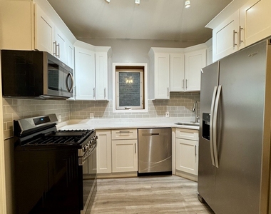 6143 S Major Avenue - Photo Thumbnail 8