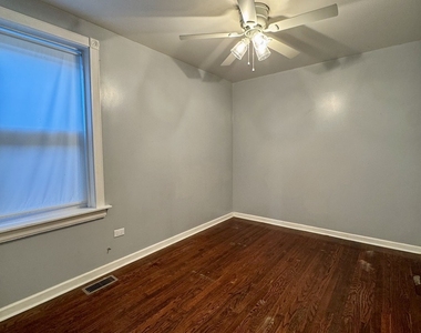 6143 S Major Avenue - Photo Thumbnail 5