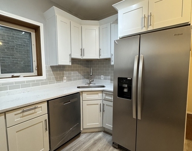 6143 S Major Avenue - Photo Thumbnail 10