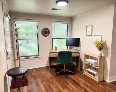 714 Fairview Club Circle - Photo Thumbnail 3