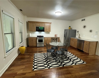714 Fairview Club Circle - Photo Thumbnail 1