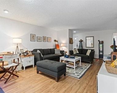 115 Fair Haven Way Se - Photo Thumbnail 2