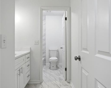 129 Sandalwood Cir - Photo Thumbnail 13