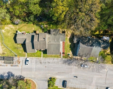 129 Sandalwood Cir - Photo Thumbnail 2