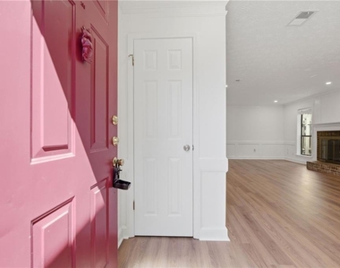 129 Sandalwood Cir - Photo Thumbnail 7