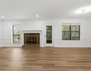 129 Sandalwood Cir - Photo Thumbnail 12