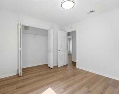 129 Sandalwood Cir - Photo Thumbnail 19