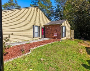 129 Sandalwood Cir - Photo Thumbnail 6