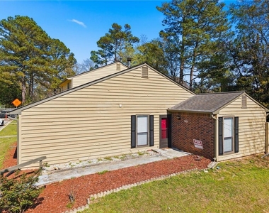 129 Sandalwood Cir - Photo Thumbnail 1