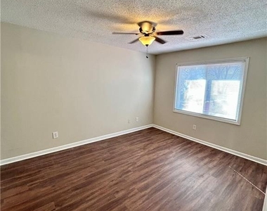 7015 Sand Wedge Circle Nw - Photo Thumbnail 8