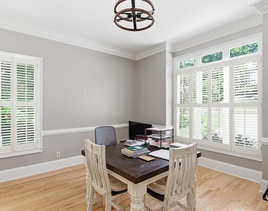1247 Manor Oaks Court - Photo Thumbnail 9