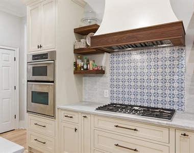 1247 Manor Oaks Court - Photo Thumbnail 23