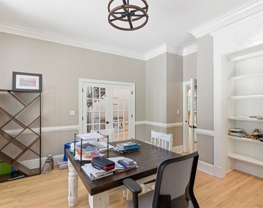 1247 Manor Oaks Court - Photo Thumbnail 10