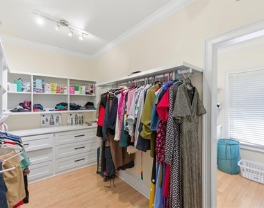 1247 Manor Oaks Court - Photo Thumbnail 40