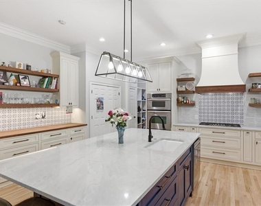 1247 Manor Oaks Court - Photo Thumbnail 20