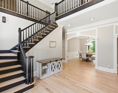 1247 Manor Oaks Court - Photo Thumbnail 6