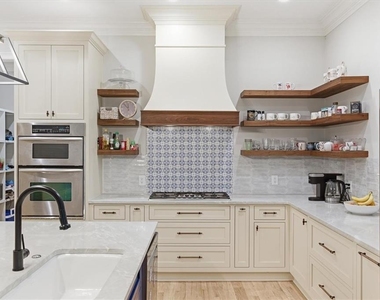 1247 Manor Oaks Court - Photo Thumbnail 21