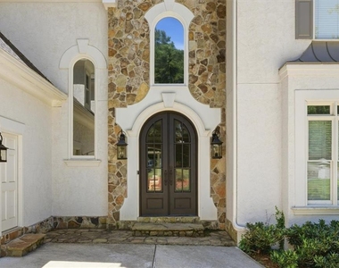 1247 Manor Oaks Court - Photo Thumbnail 4