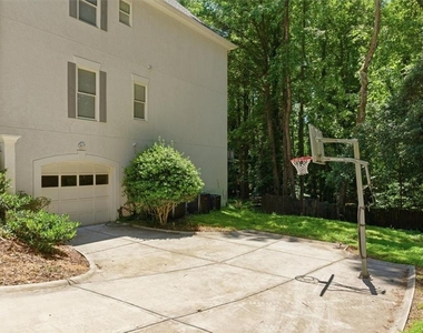 1247 Manor Oaks Court - Photo Thumbnail 5