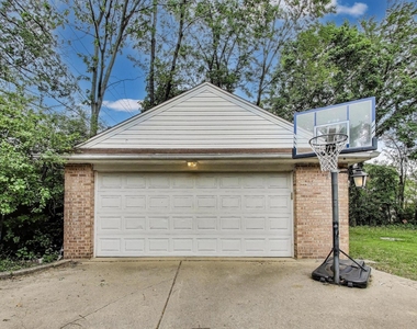 36 E Touhy Avenue - Photo Thumbnail 24